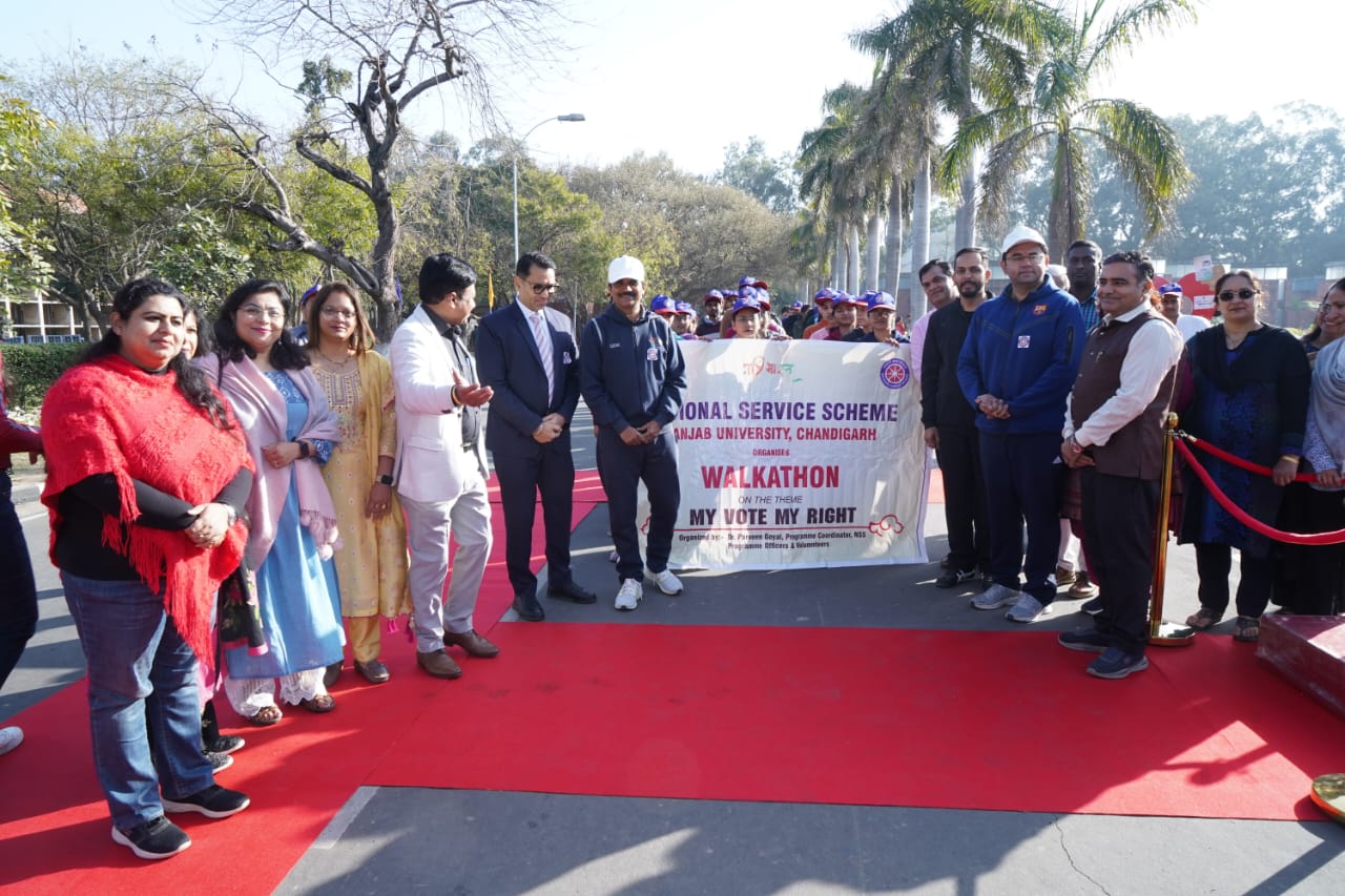 एनएसएस पंजाब यूनिवर्सिटी, चंडीगढ़ द्वारा आज 'माई वोट-माई राइट' थीम पर वॉकथॉन का आयोजन किया गया।